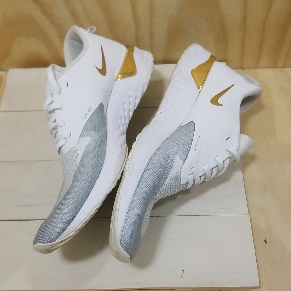 Nike Odyssey React Size 7 Flynit Grey/White/Gold … - image 4
